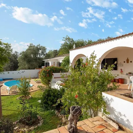 Campina Sleeps 5 Pool Air Con Wifi *